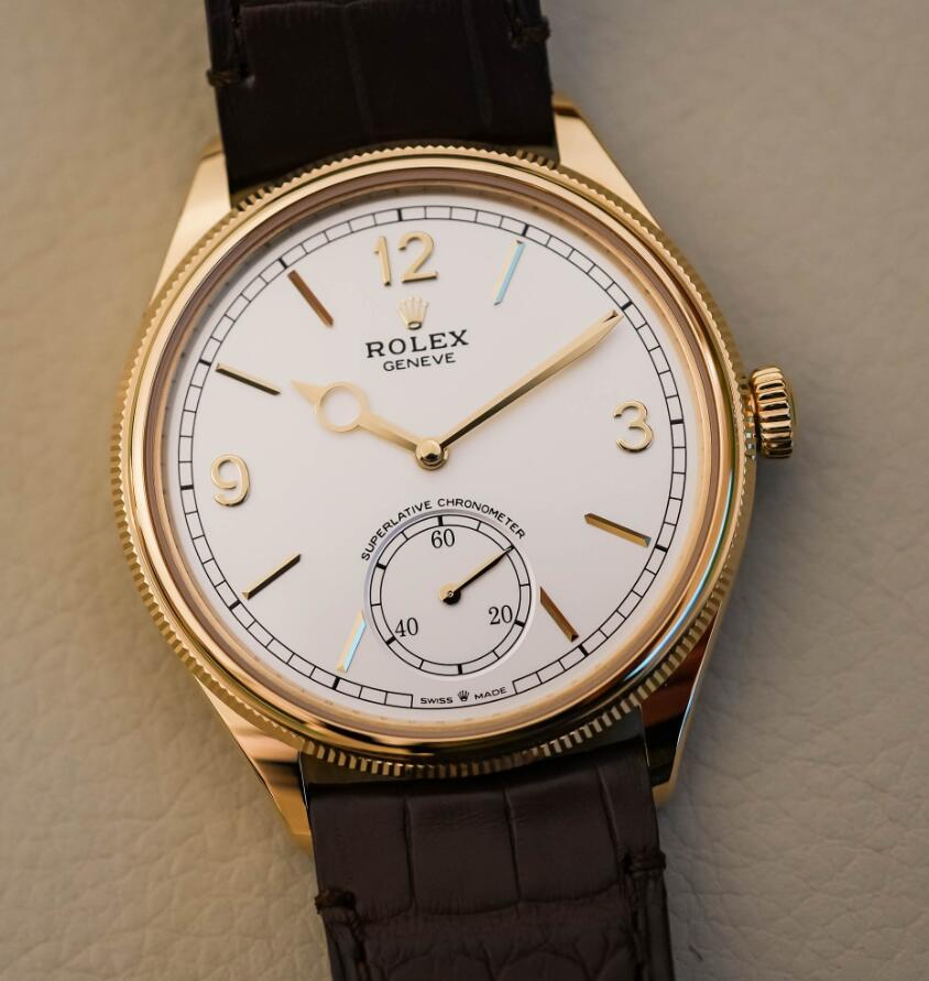 Rolex Perpetual 1908: Elegante Gold-Replik für Sammler